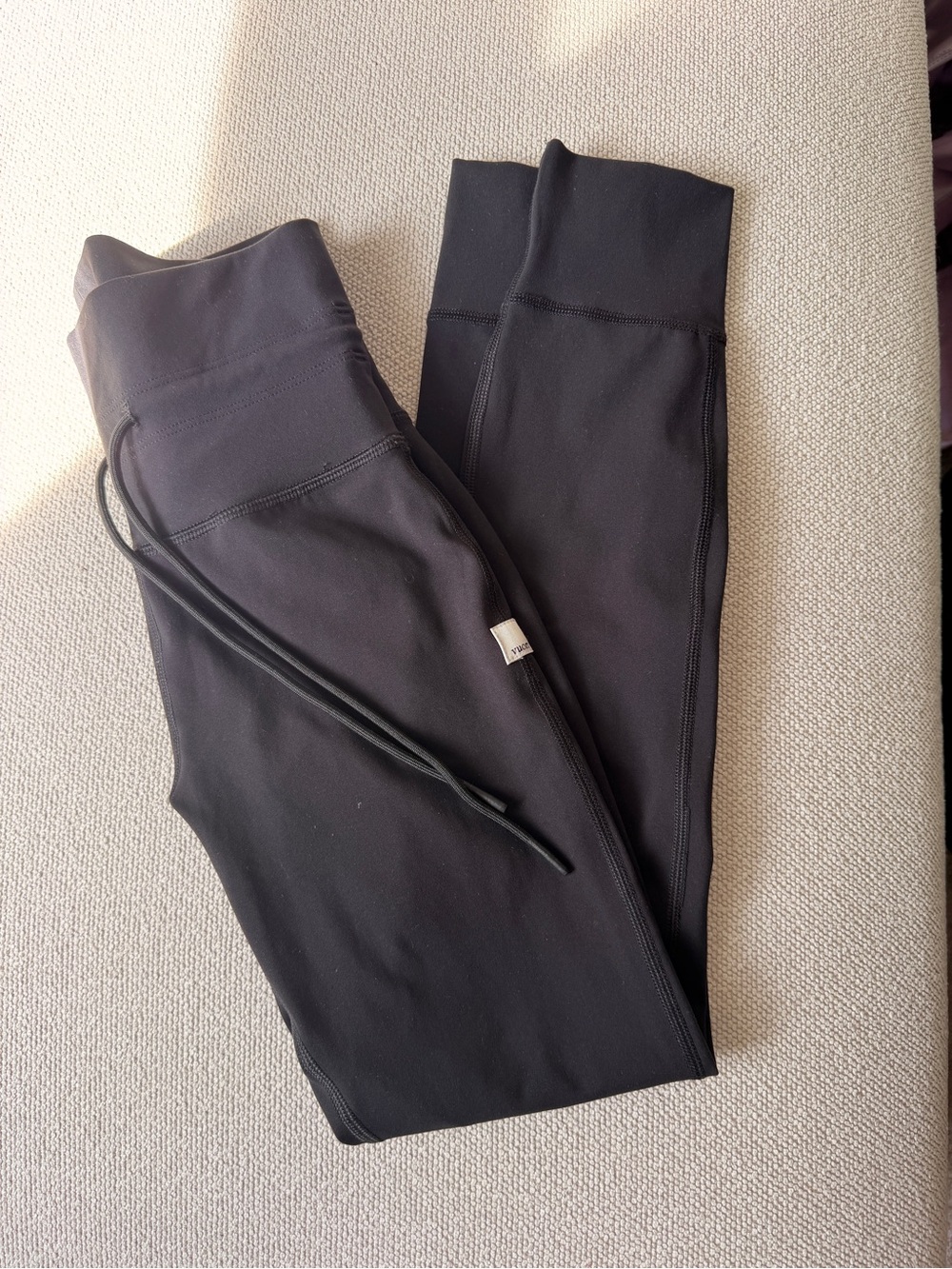 Vuori Black High-Waist Leggings with Drawstring